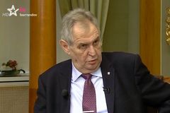 Zeman bojuje proti bezpečnostním institucím vlastního státu, hodnotí sinologové