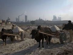 Továrna na výrobu dusičnanu amonného v pákistánském Multanu