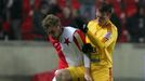 Fotbal, Gambrinus liga, Slavia - Dukla: Dávid Škutka - Tomáš Borek