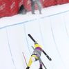 Pády na MS v akrobatickém lyžování: Benoit Valentin