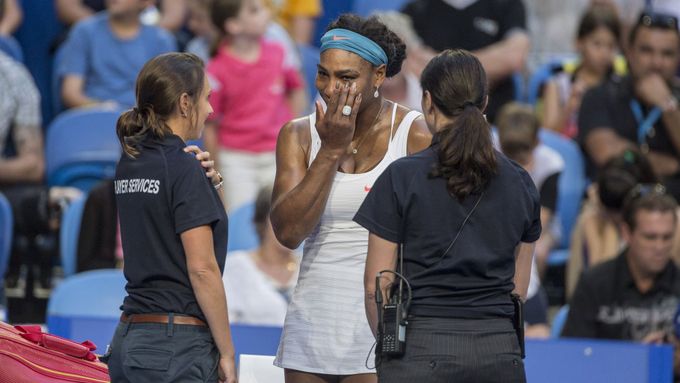 Zraněná Serena Williamsová na Hopmanově poháru