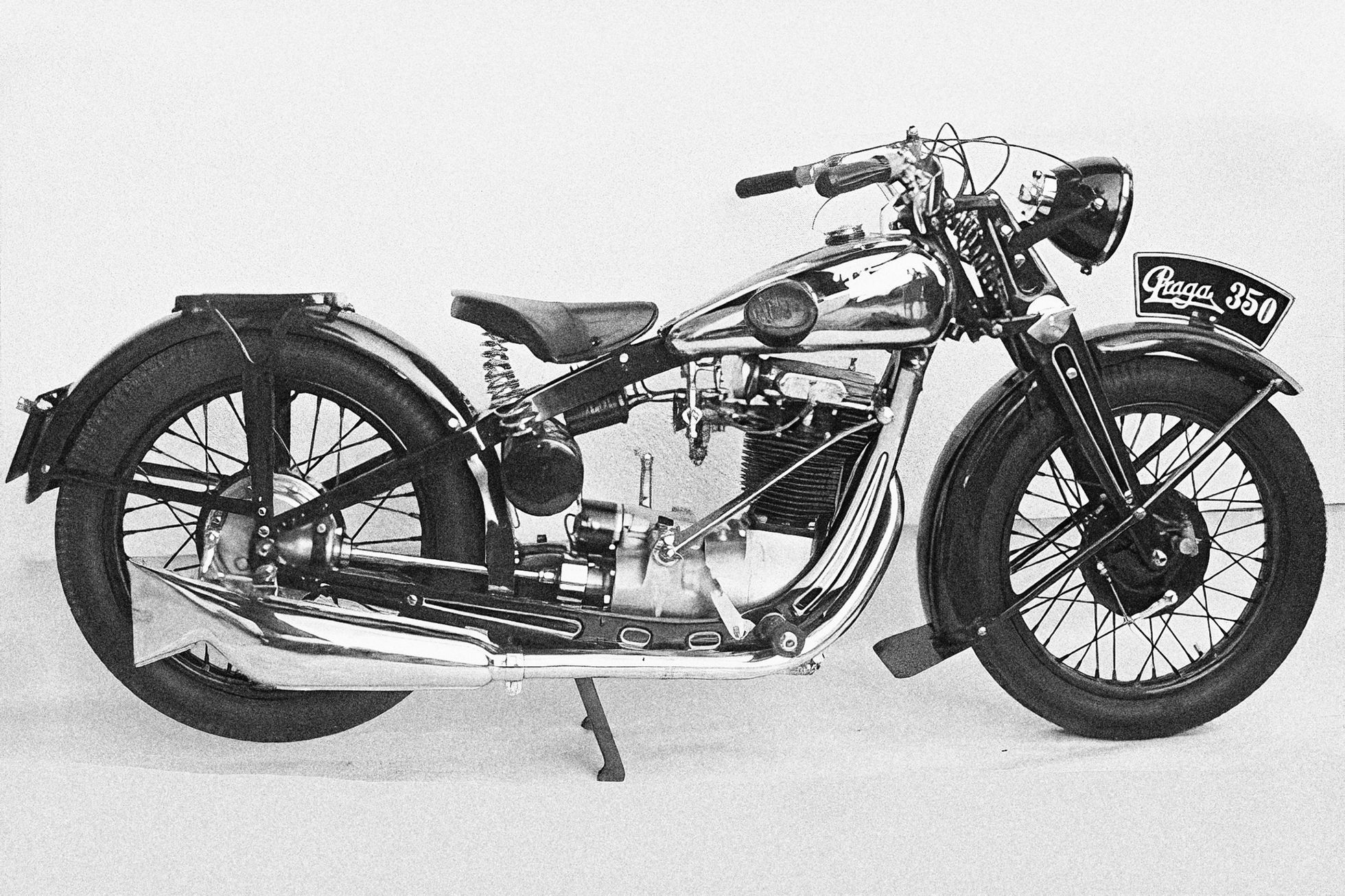Fotogalerie / Před 115 lety byla podepsána smlouva o zřízení továrny na automobily Praga