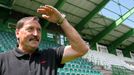 Antonín Panenka se rozhlíží po novém stadionu. Něco tu ubylo a něco přibylo.