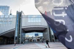 Europarlament schválil fond na boj proti koronaviru, Česko dostane přes miliardu eur