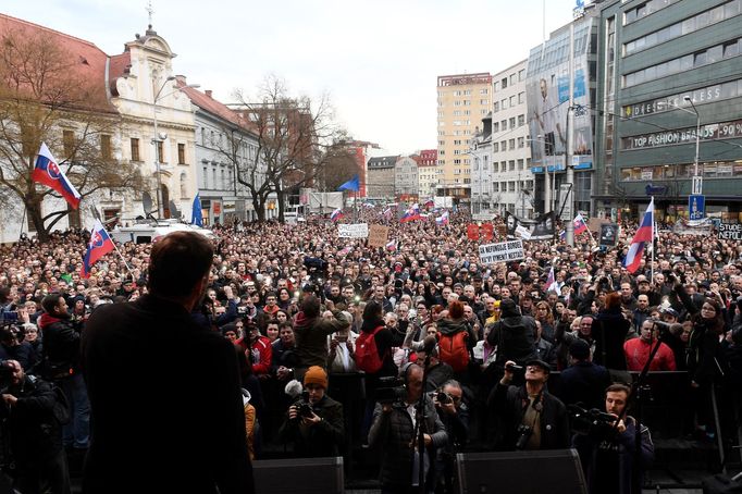 Demonstrace na Slovensku proti stávající politické situaci v zemi - 5. 4. 2018