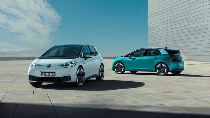 VW plní sliby: Revoluční elektrovůz ID.3 přijde do konce léta. S omezenými funkcemi