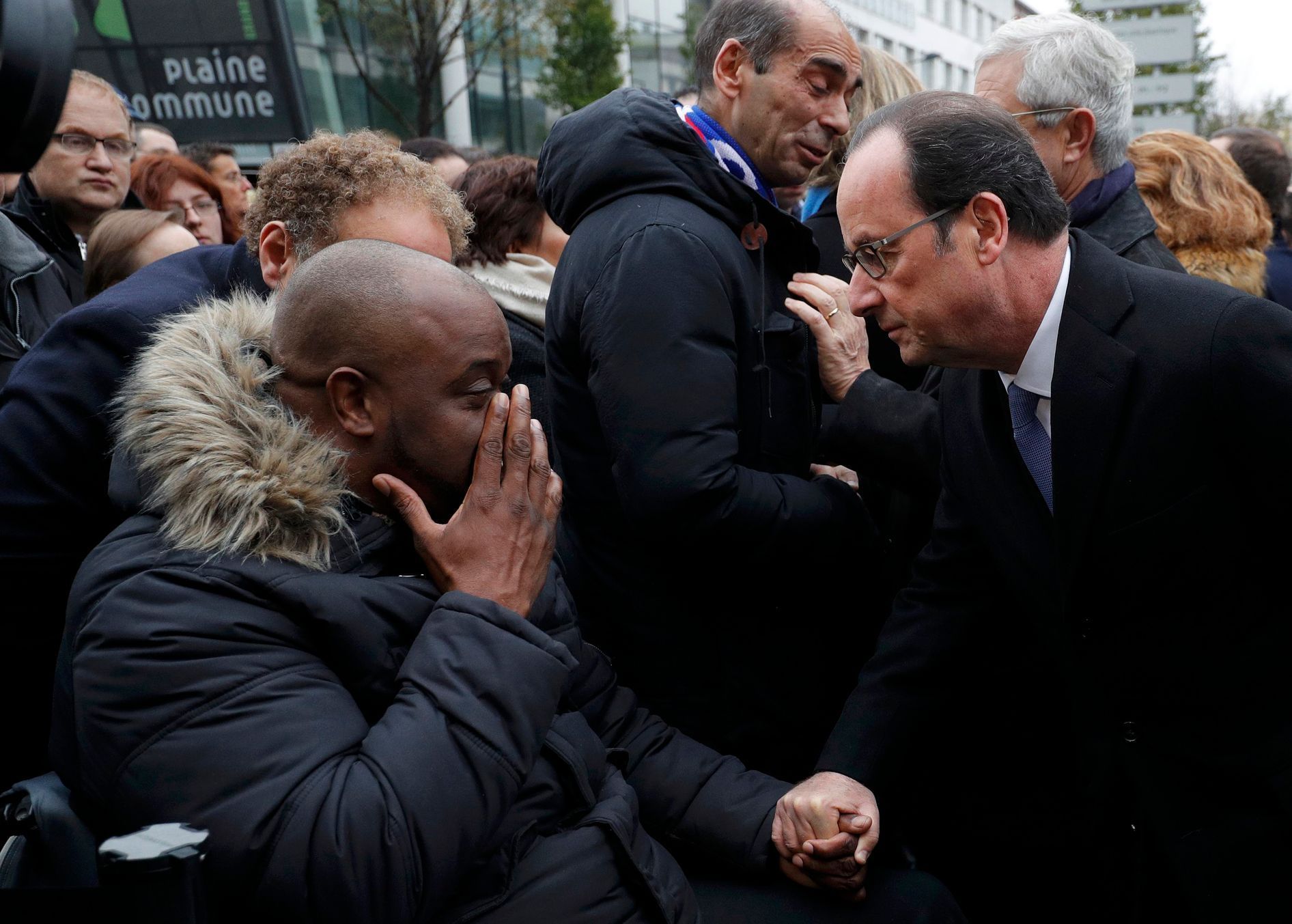 Francois Hollande pieta za oběti terorismu 13. listopadu 2016