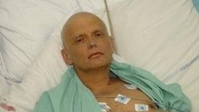 Alexandr Litviněnko v nemocnici krátce před svou smrtí.