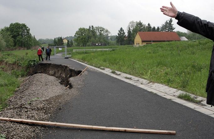 V Horních Bludovicích musely být kvůli sesuvu stráně evakuovány dva domky.