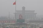Pekingský strašák zažehnán. Smog neohrozí zdraví