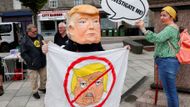 Trump, protest