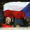 Jedna nula. Toto skóre hřálo o přestávce české fanoušky.