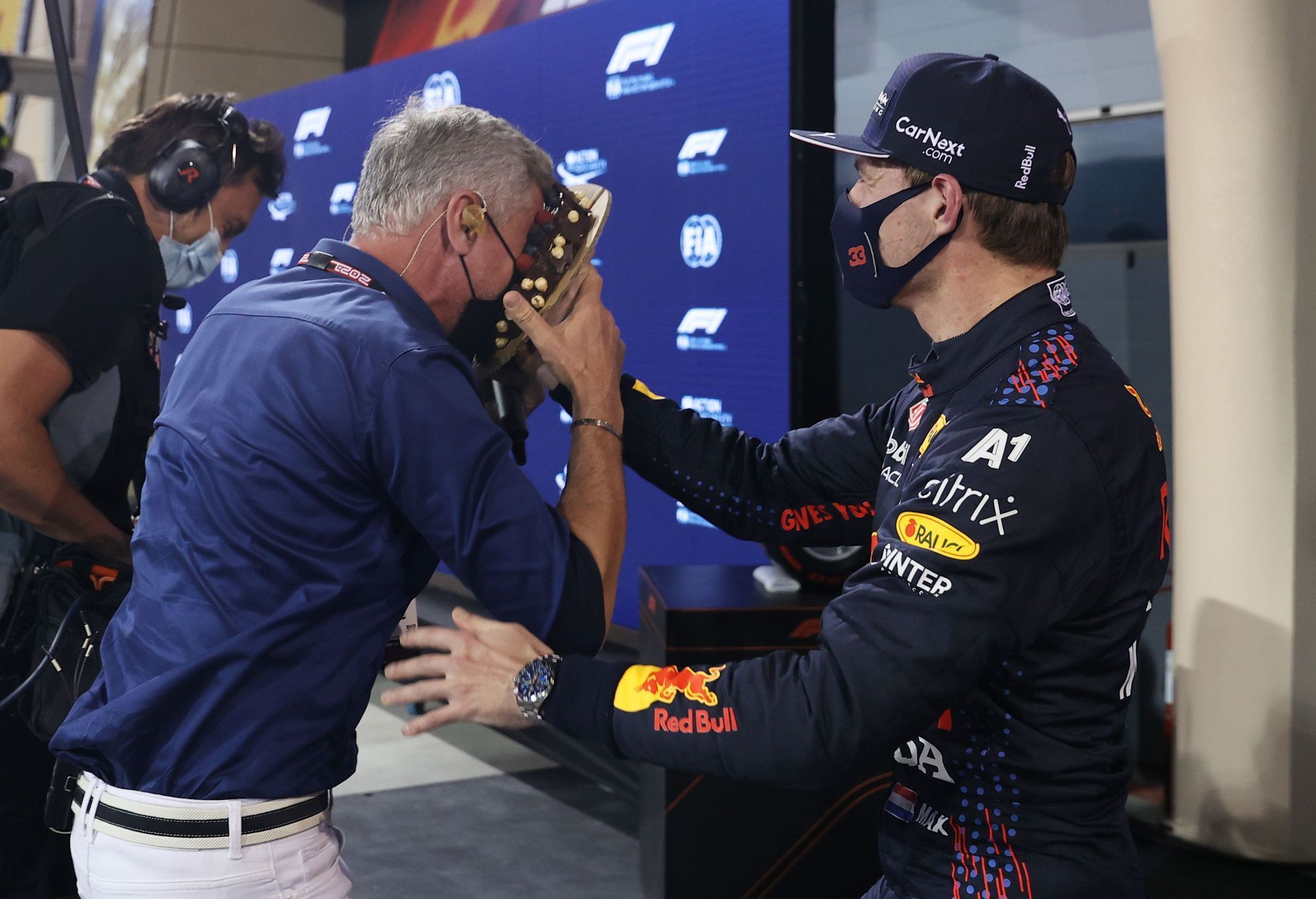 David Coulthard a pilot Red Bullu Max Verstappen po kvalifikaci na VC Bahrajnu 2021