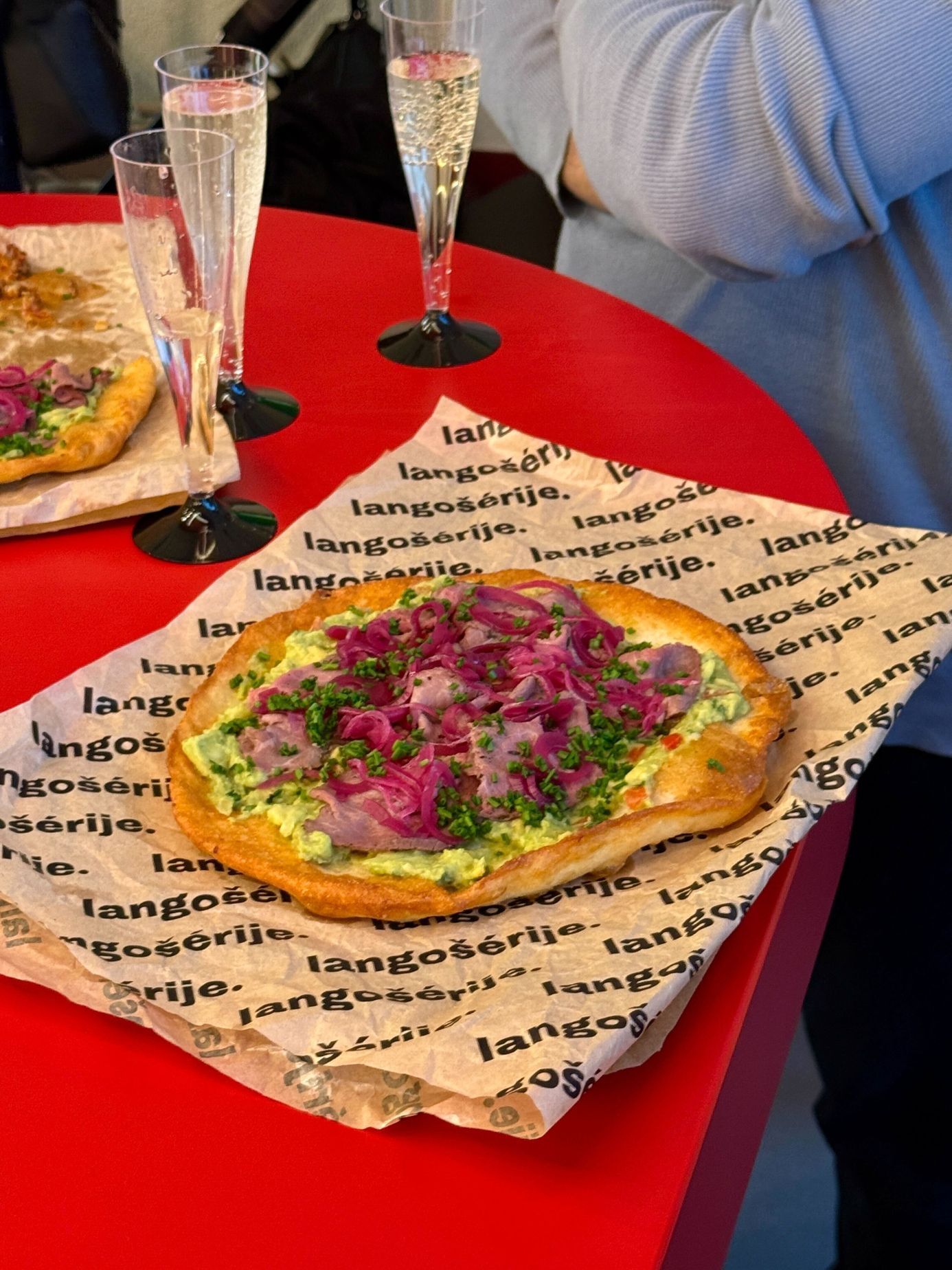 langošérije, langoš