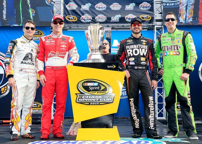 NASCAR 2015: Jeff Gordon,  Kevin Harvick, Martin Truex jr. a Kyle Busch