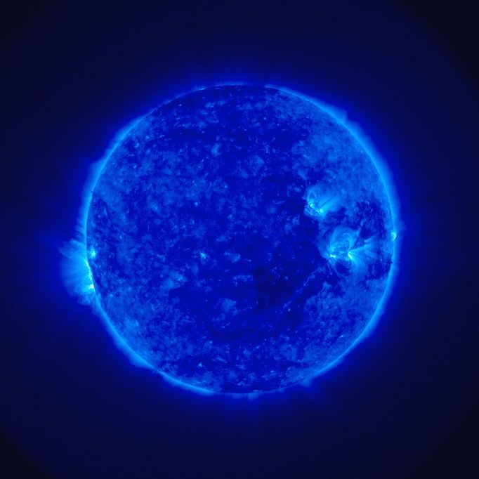 SDO Captures X1.9 Class Solar Flare The Solar Dynamics Observatory (SDO) captured this image of the X1.9 class solar flare from November 3, 2011. Credit: NASA/SDO