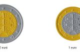 Hlavním symbolem státního znaku Slovenské republiky je dvojkříž na trojvrší - ten zdobí i zadní stranu dvoueurové mince. Pozadí tvoří reliéf skal, který má symbolizovat státnost a pevnost státu. Autorem výtvarného návrhu je akademický sochař Ivan Řehák.
