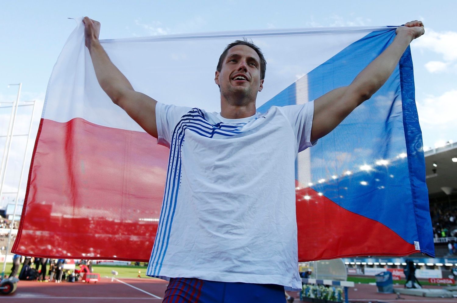 Český oštěpař Vítězslav Veselý slaví vítězství na Mistrovství Evropy v atletice 2012 v Helsinkách.