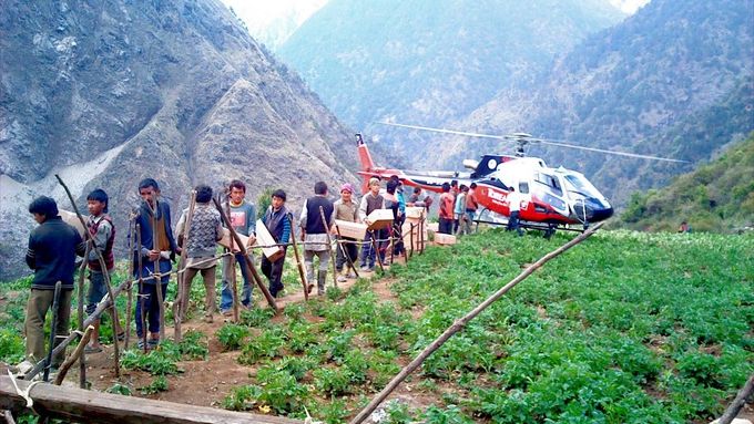Lékaři bez hranic pomáhají po zemětřesení v Nepálu.