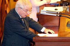 Melčák řekl, kdy může položit vládu