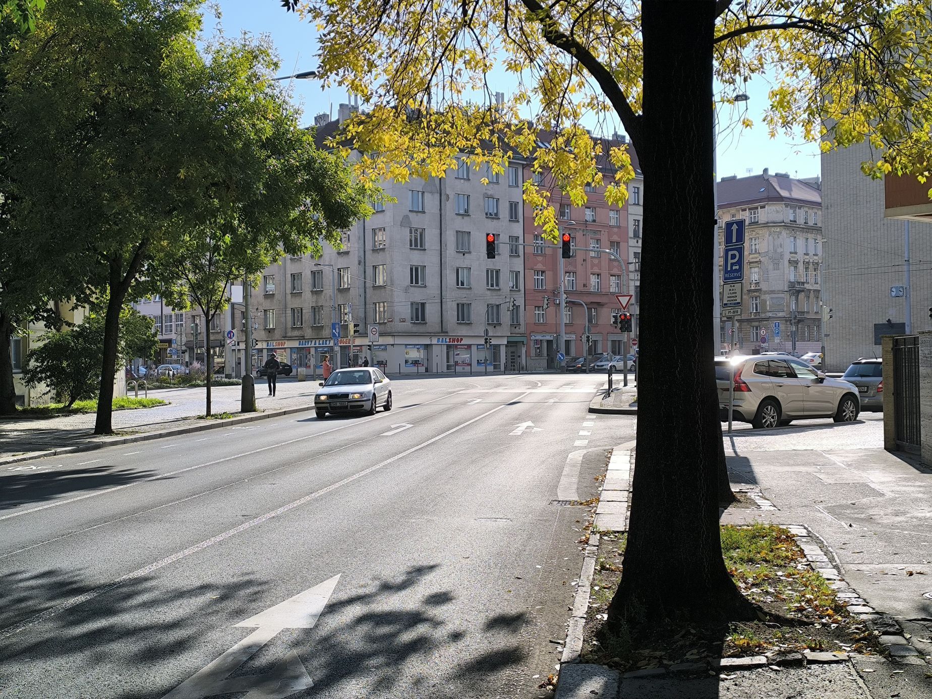 Praha 7 doprava kolony v Korunovační