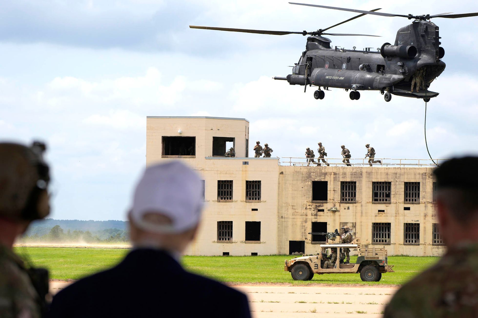 Fort Bragg, USA, Donald Trump. armáda, základna, vojáci