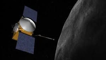 Sonda má pět sekund na sběr vzorků z asteroidu. Pak snad zjistíme, jak vznikl život