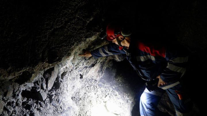 V hlubinách největšího dolu Evropy. Prastaré horniny učí Čechy, co s jaderným odpadem