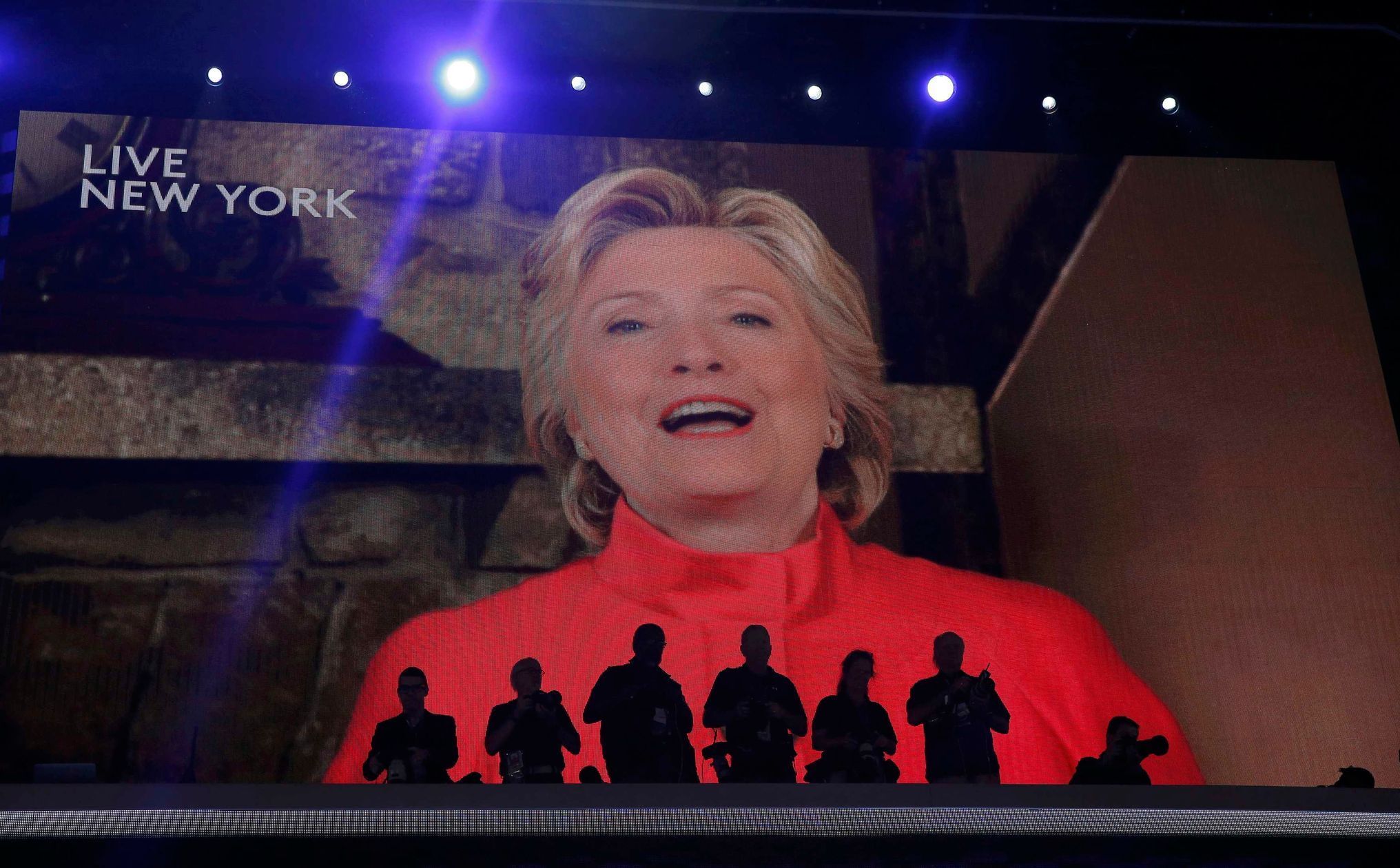 Hillary Clintonová promluvila po svém zvolení k demokratickému sjezdu na dálku ze svého domova v New Yorku