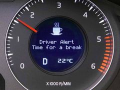 Volvo varuje také zobrazením šálku kávy a stejný symbol má i VW  
