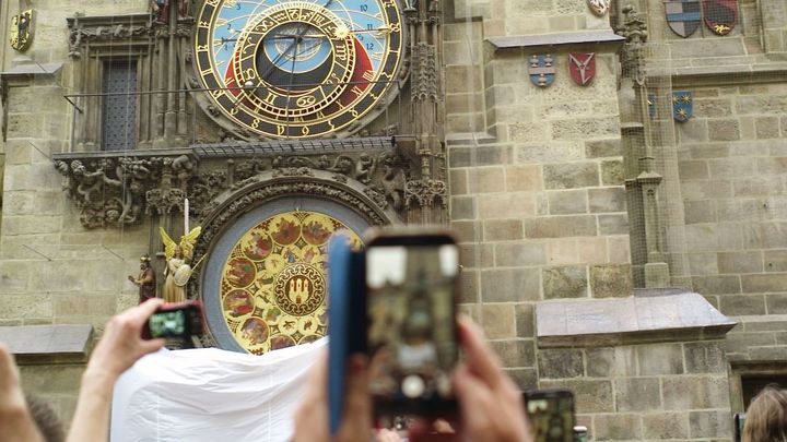 Praha už má plán, jak napravit orloj. Předělá ho jiný autor, půlku zaplatí dodavatel