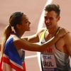 MS v atletice 2019: Vítězní vícebojaři Katarina Johnsonová-Thompsonová a Niklas Kaul slaví společně