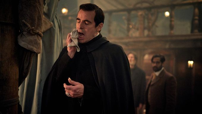 Dracula je na Netflixu k vidění s českými titulky i dabingem.