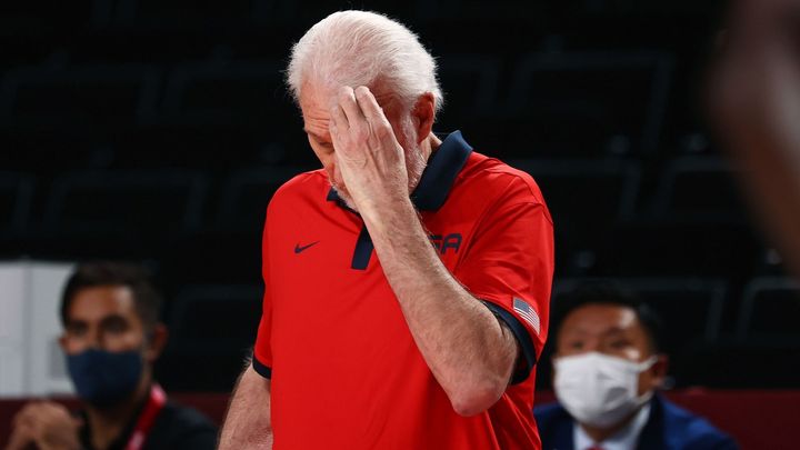 Mužstvo NBA vedl 29 let. Po mrtvici už se ale legendární trenér nevrátí; Zdroj foto: Reuters