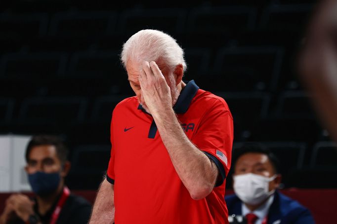 Americký kouč Gregg Popovich v zápase USA - Česko na OH 2020