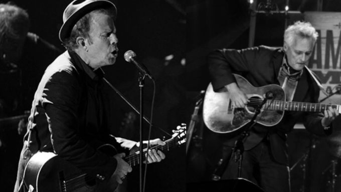 Na desku Songs of Resistance kytaristy Marca Ribota přispěl Tom Waits italskou protifašistickou písní Bella ciao.