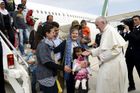 Muslimové ve Vatikánu? Na vyznání uprchlíků nesejde. Dali jsme přednost božím dětem, řekl papež