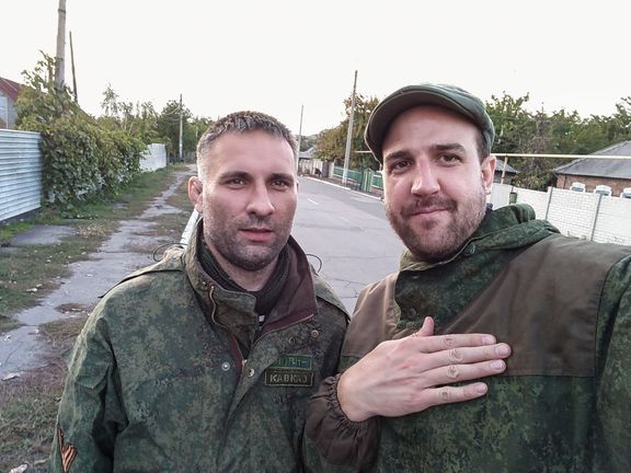 Reportér Tomáš Forró s Čechem Kavkazem, který odešel do ukrajinské války bojovat po boku ruských separatistů.