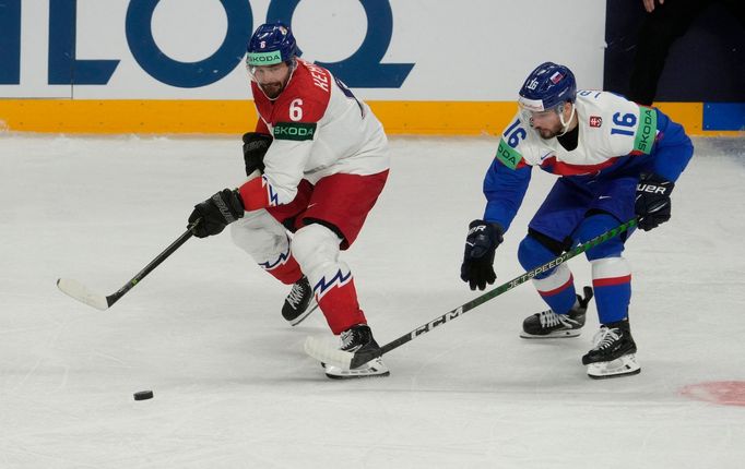 Michal Kempný a Róbert Lantoši v zápase Česko - Slovensko na MS 2023