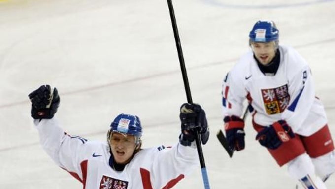 Martin Erat se raduje z gólu v utkání o bronz.