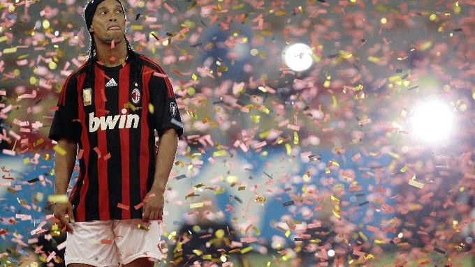 Přivítání Ronaldinha v AC Milán bylo velkolepé.