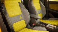 Vzhled sedadel se inspiroval slavným R5 Turbo.