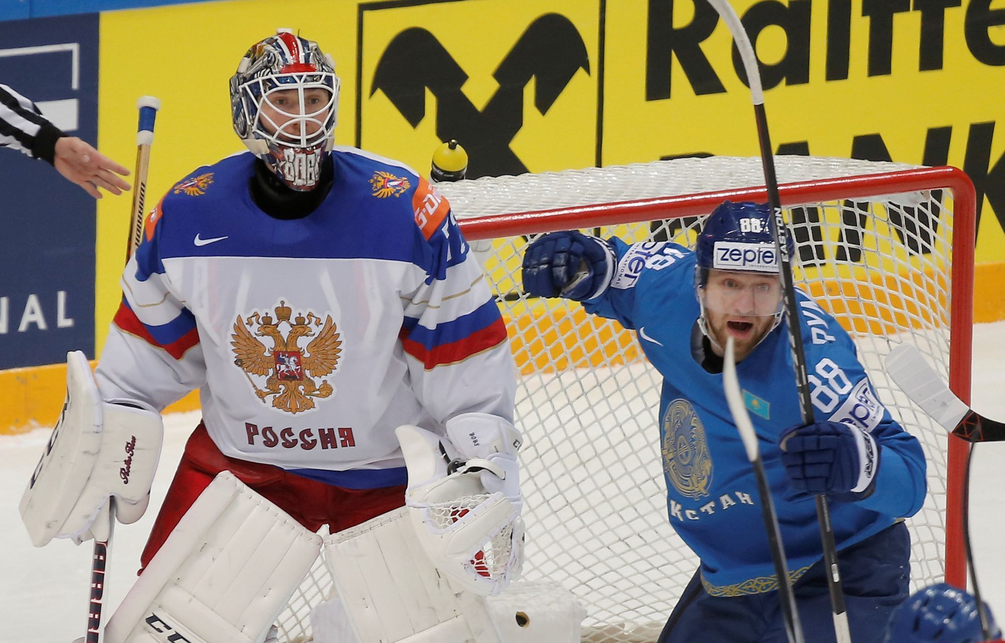 Rusko - Kazachstán, MS v hokeji 2016: Sergej Bobrovskij - Jevgenij Rymarjev
