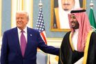Trump (nejen) na fialovém koberci. Rijád uhranul šéfa Bílého domu