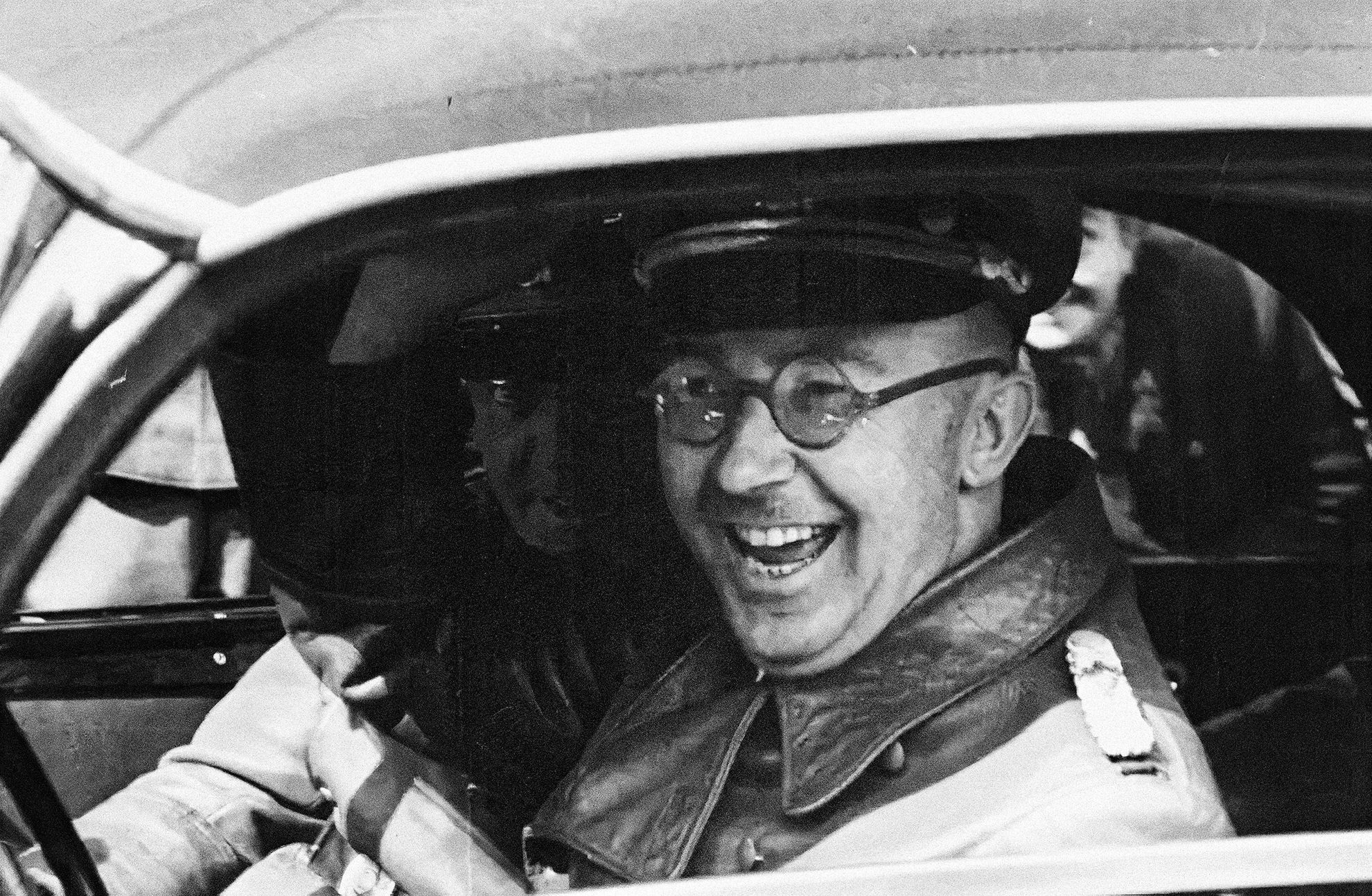 Jednorázové užití / Fotogalerie / 75 let od sebevraždy HH / Bund