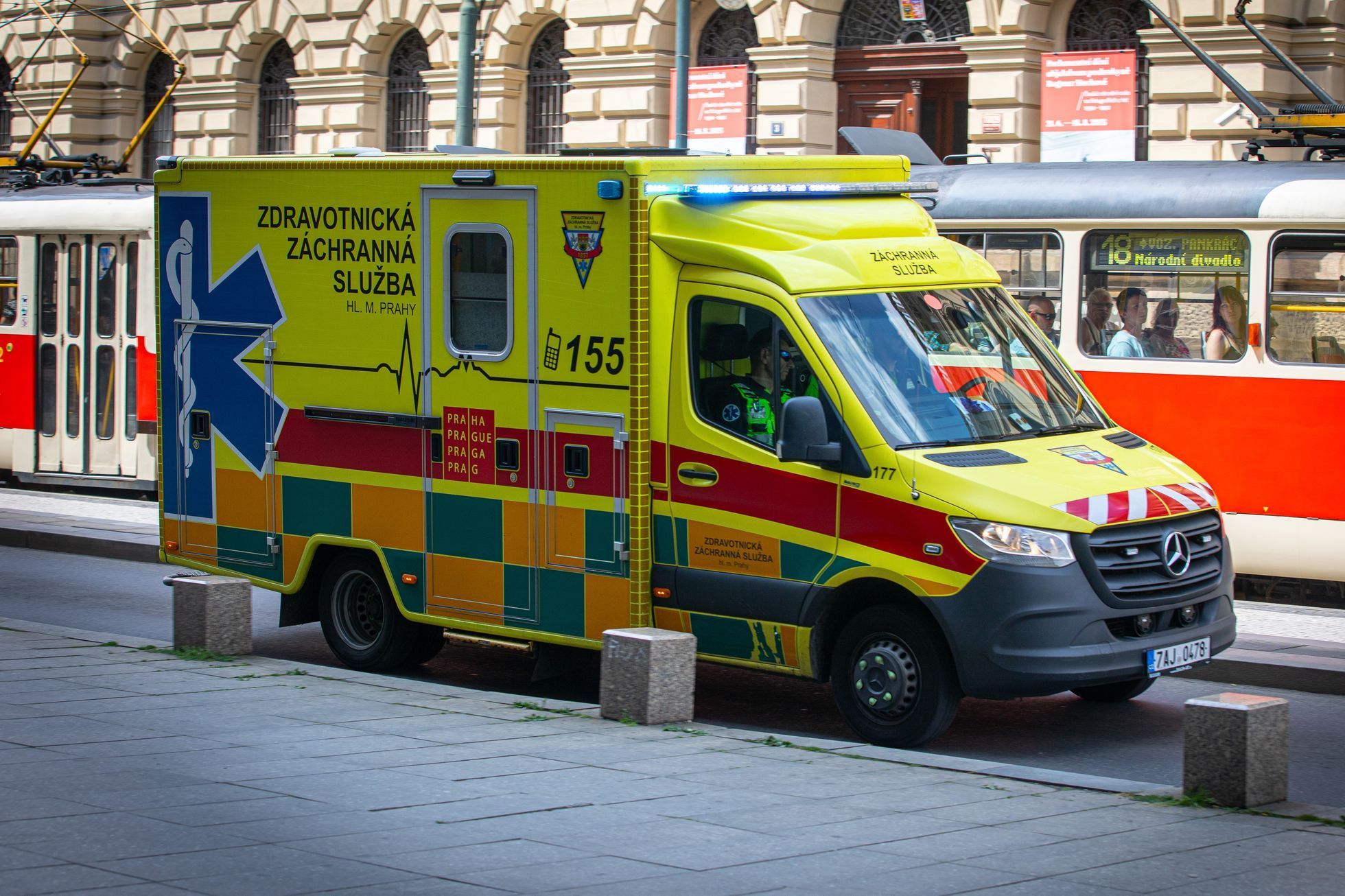 Ilustrační foto; sanitka; záchranka; IZS; pohotovost; 155; lékař; doktor; rychlá; ambulance