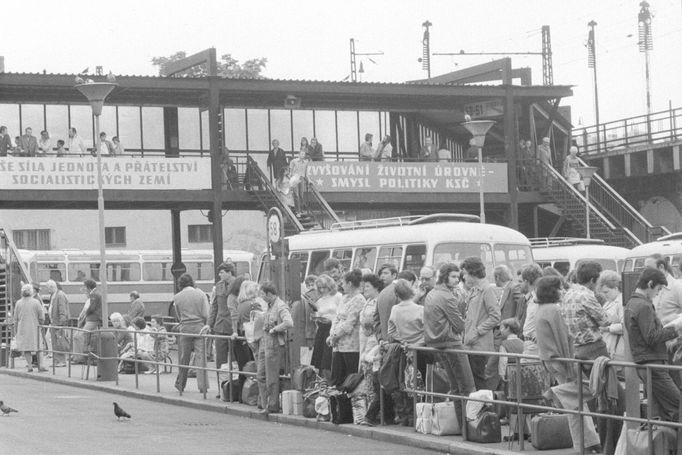 Autobusové nádraží Florenc, rok 1976.