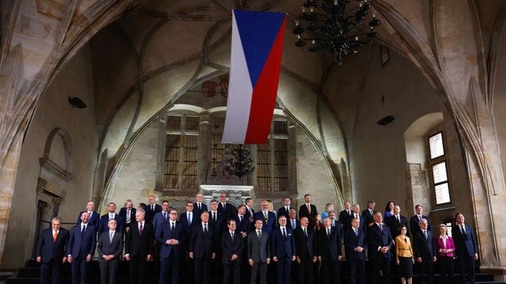 Lídři EU se v Praze dohodli, že srazí cenu plynu. Konkrétní cestu má navrhnout Brusel; Zdroj foto: Reuters