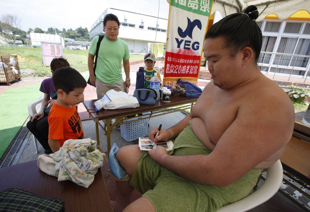 Japonští sumo na "letním táboře"