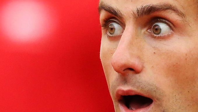 Takhle Novak Djokovič valil oči, když se přes něho přehnal obrozený Rafael Nadal a vystřídal ho na postu světové jedničky. Podívejte se na nejzajímavější momenty uplynulé tenisové sezony